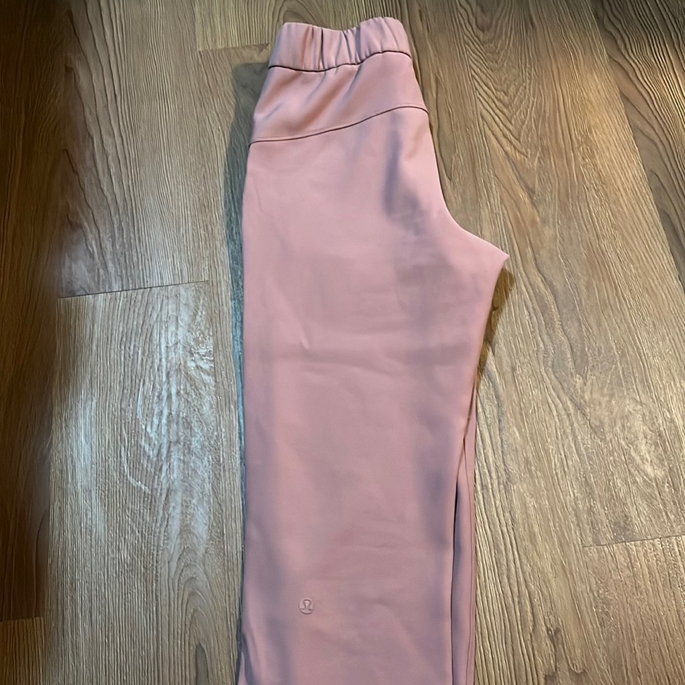 Womens lululemon stretch cropped pants. Size 2